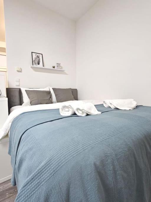 Affordable Suite In Vienna'S Hotpoint Экстерьер фото