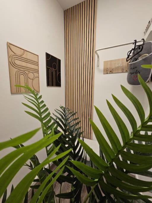 Affordable Suite In Vienna'S Hotpoint Экстерьер фото