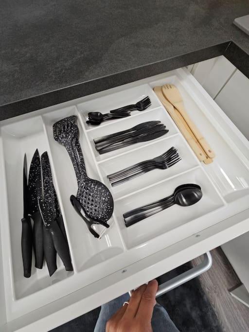 Affordable Suite In Vienna'S Hotpoint Экстерьер фото
